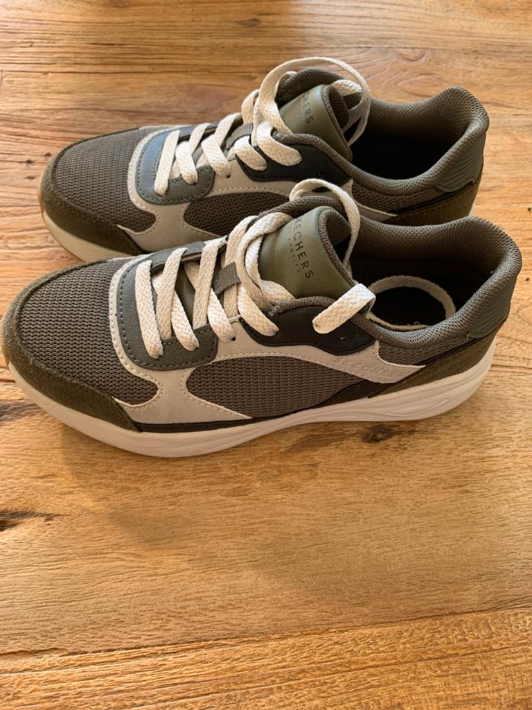 Skechers maat 35, Schoenen, Ophalen of Verzenden, Zo goed als nieuw, Jongen