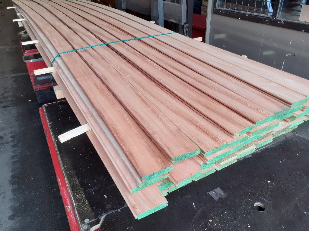 Meranti mes en groef delen 18x95x4450mm - partij 64 stuks, Ophalen of Verzenden, 250 cm of meer, Planken, Hardhout
