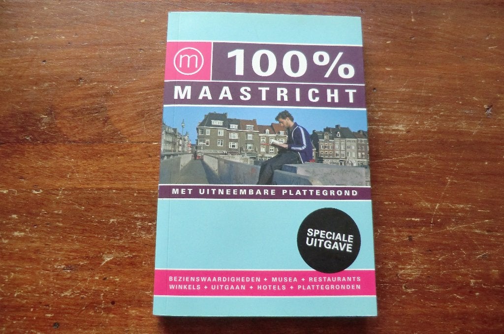 reisgids - 100% Maastricht - momedia (2012) / 3 wandelingen, Boeken, Reisgidsen, Overige merken, Ophalen of Verzenden, Zo goed als nieuw