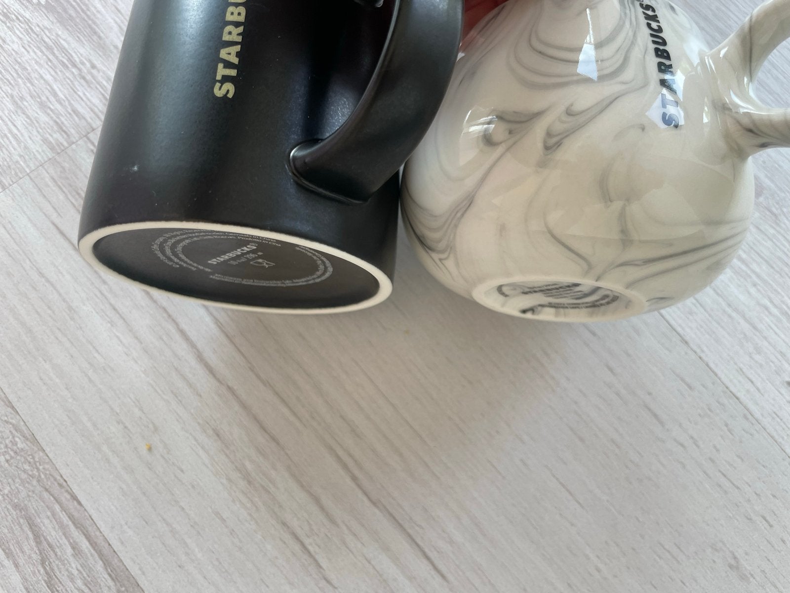 Starbucks mokken - Zwart en Marmerlook, Ophalen, Keramiek, Mok, Zo goed als nieuw