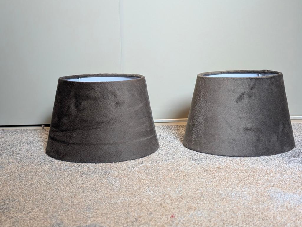 Set van 2 donker taupe lampenkappen - 13,5 cm hoog, 20 cm Ø, Huis en Inrichting, Bruin, Modern, Sfeervol, Rond, Ophalen of Verzenden