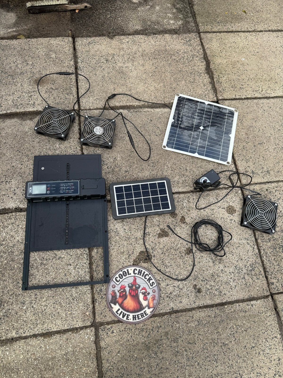 Kippen deur en ventilar op zonnepaneel, Dieren en Toebehoren, Ophalen, Gebruikt, Kippenhok of Kippenren