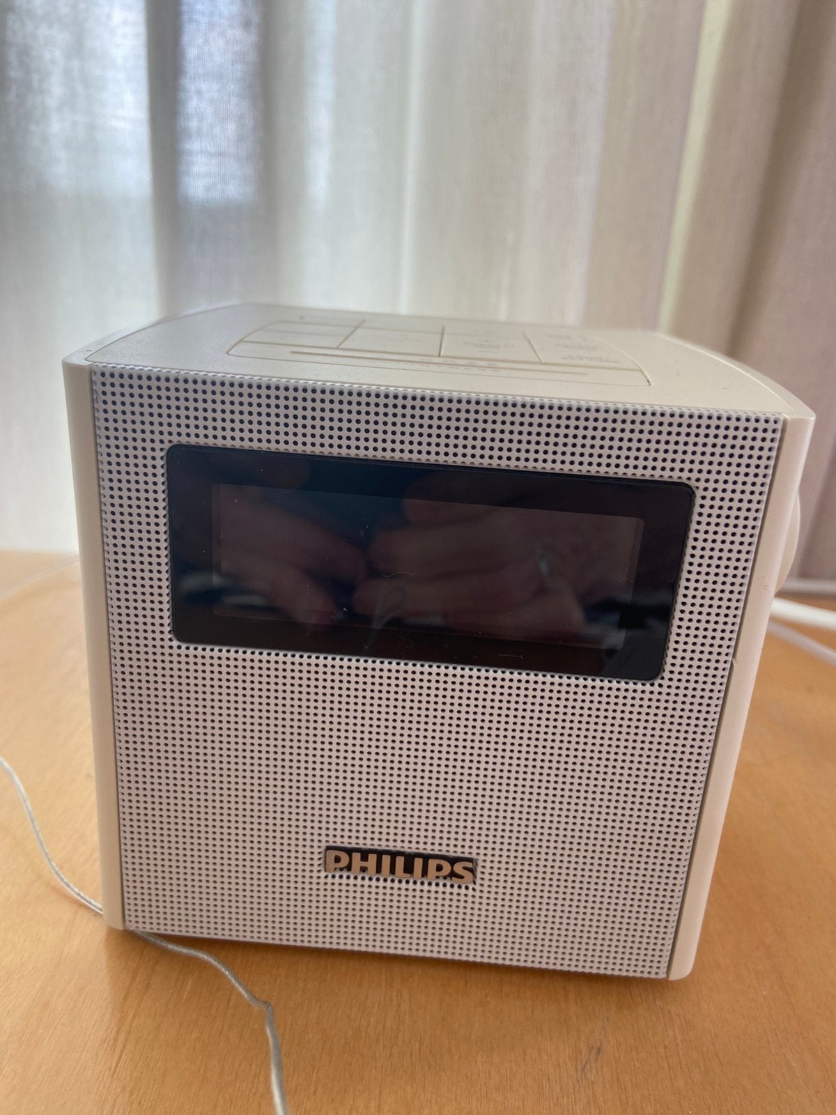 Compacte DAB+-klokradio, Ophalen of Verzenden, Gebruikt, Radio