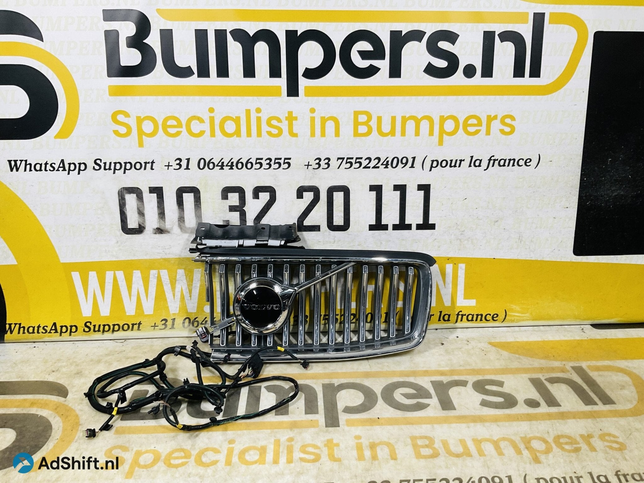 Grill Logo Volvo XC90 XC 90 D34046086001 32356715 Voorbumper