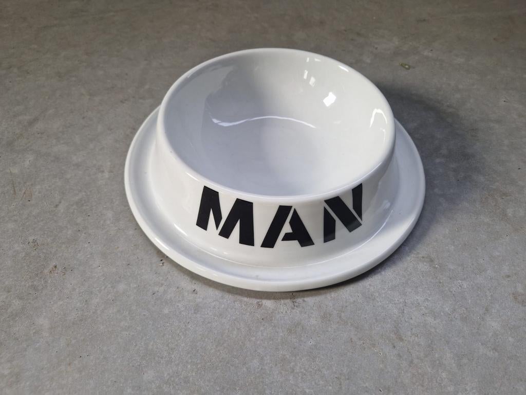Stenen voerbak, drinkbak met "man" erop, Ophalen of Verzenden, Nieuw