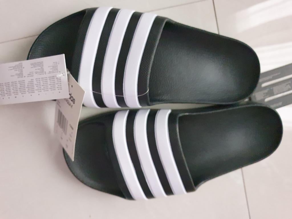 Adidas Adilette Slippers Zwart Wit - Nieuw met labels mat 37, Slippers, Adidas, Zwart, Nieuw