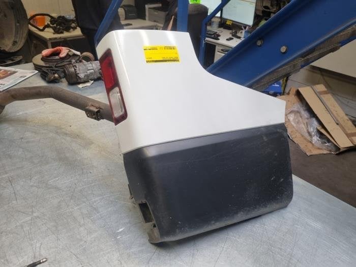 Bumperdeel rechts-achter van een Renault Trafic, Gebruikt, -, Renault, -