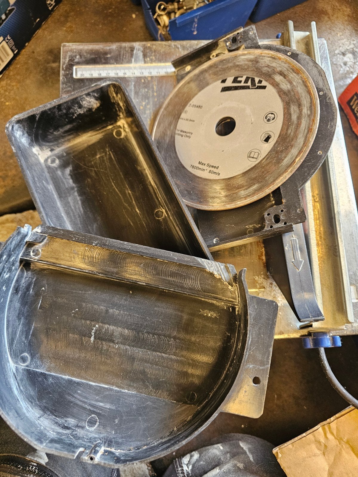 Tegel zaag machine gebruikt!, Doe-het-zelf en Verbouw, Gereedschap | Zaagmachines, Ophalen of Verzenden, Gebruikt, Minder dan 600 watt