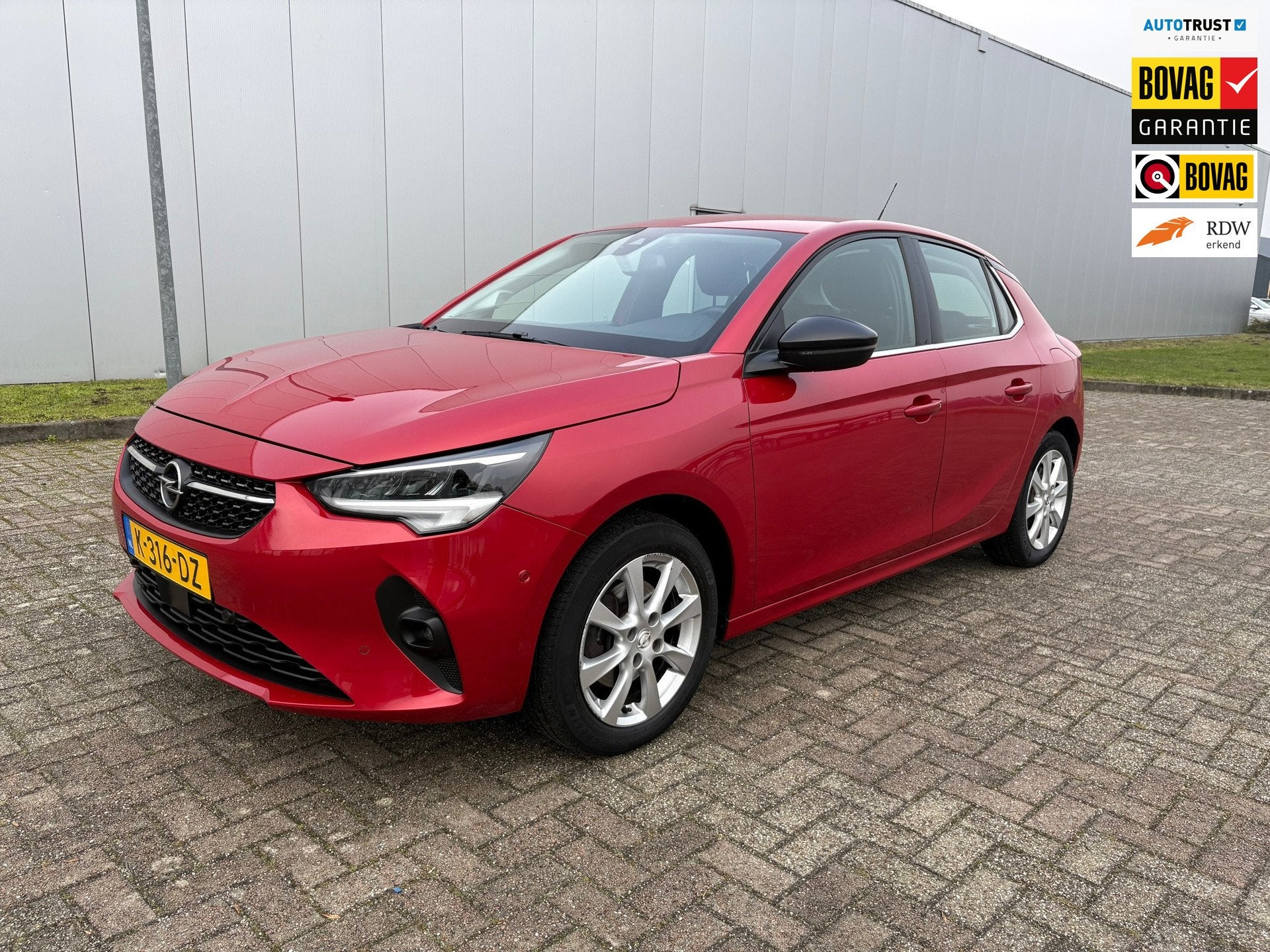 Opel Corsa 1.2 Elegance, Parkeersensoren , Trekhaak afneemba, Auto's, Opel, Voorwielaandrijving, 101 pk, Gebruikt, Euro 6