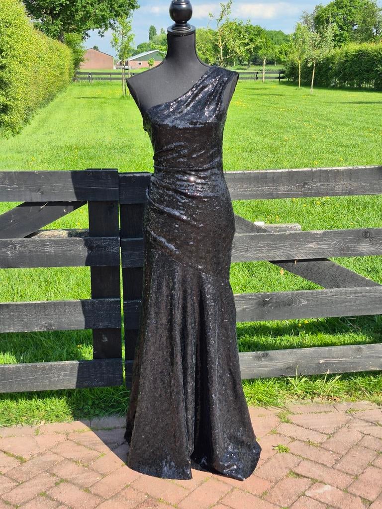 Prachtige zwarte goddiva avondjurk galajurk one shoulder, Kleding | Dames, Galajurk, Zwart, Ophalen of Verzenden, Zo goed als nieuw