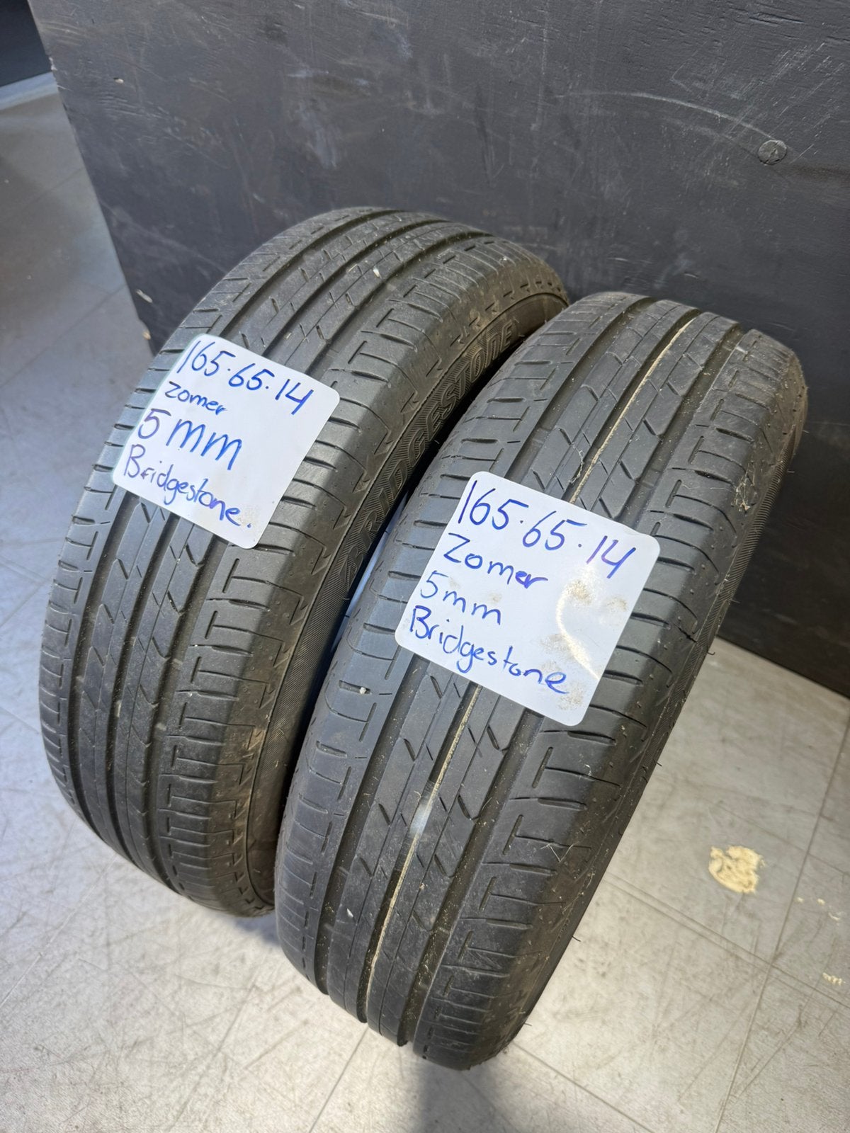 2 x 165/65R14 Bridgestone zomer banden 5mm, Auto-onderdelen, Banden en Velgen, Band(en), Zomerbanden, 14 inch, 165 mm, Personenwagen