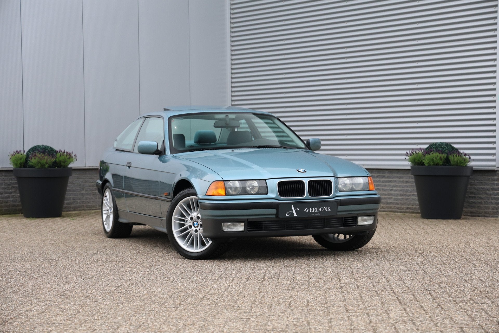 BMW 3 Serie Coupe 316i Executive Schuifdak|Uniek mooi|Histor, 1596 cc, Metallic lak, 4 stoelen, 102 pk