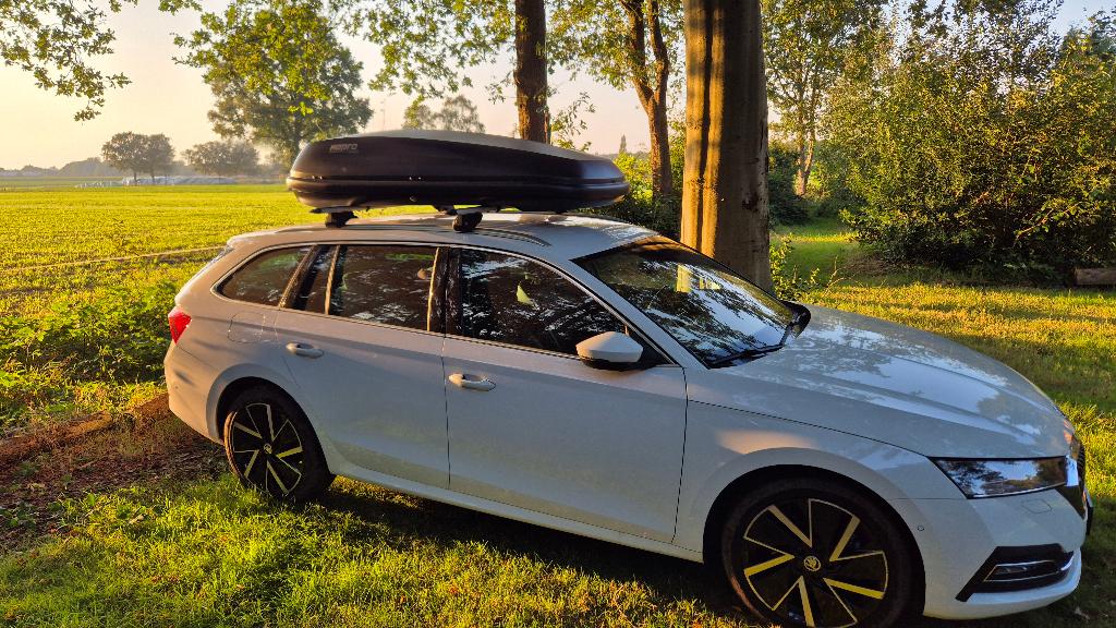 Dakkoffer / skibox TE HUUR | Hapro Carver 6.5 | 430 L., Ophalen, Zo goed als nieuw