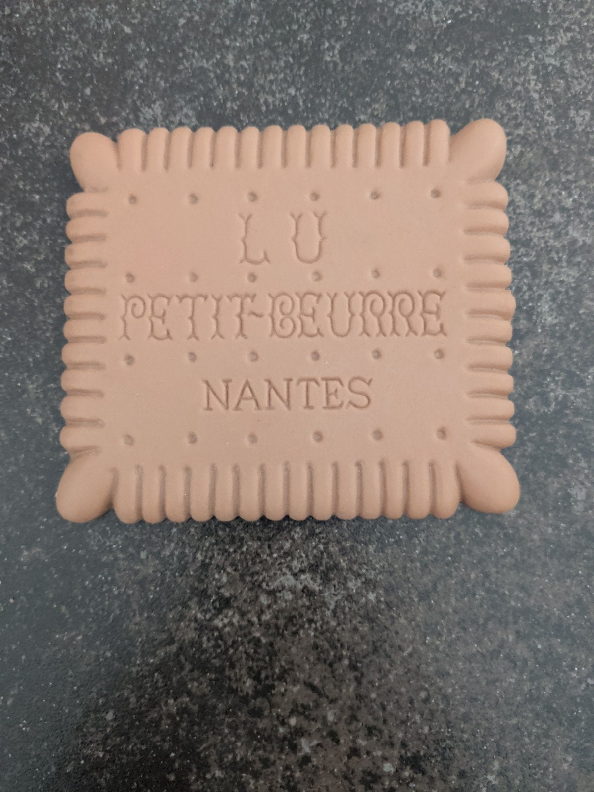 Made in France bisquit onderzetter van rubber, Ophalen