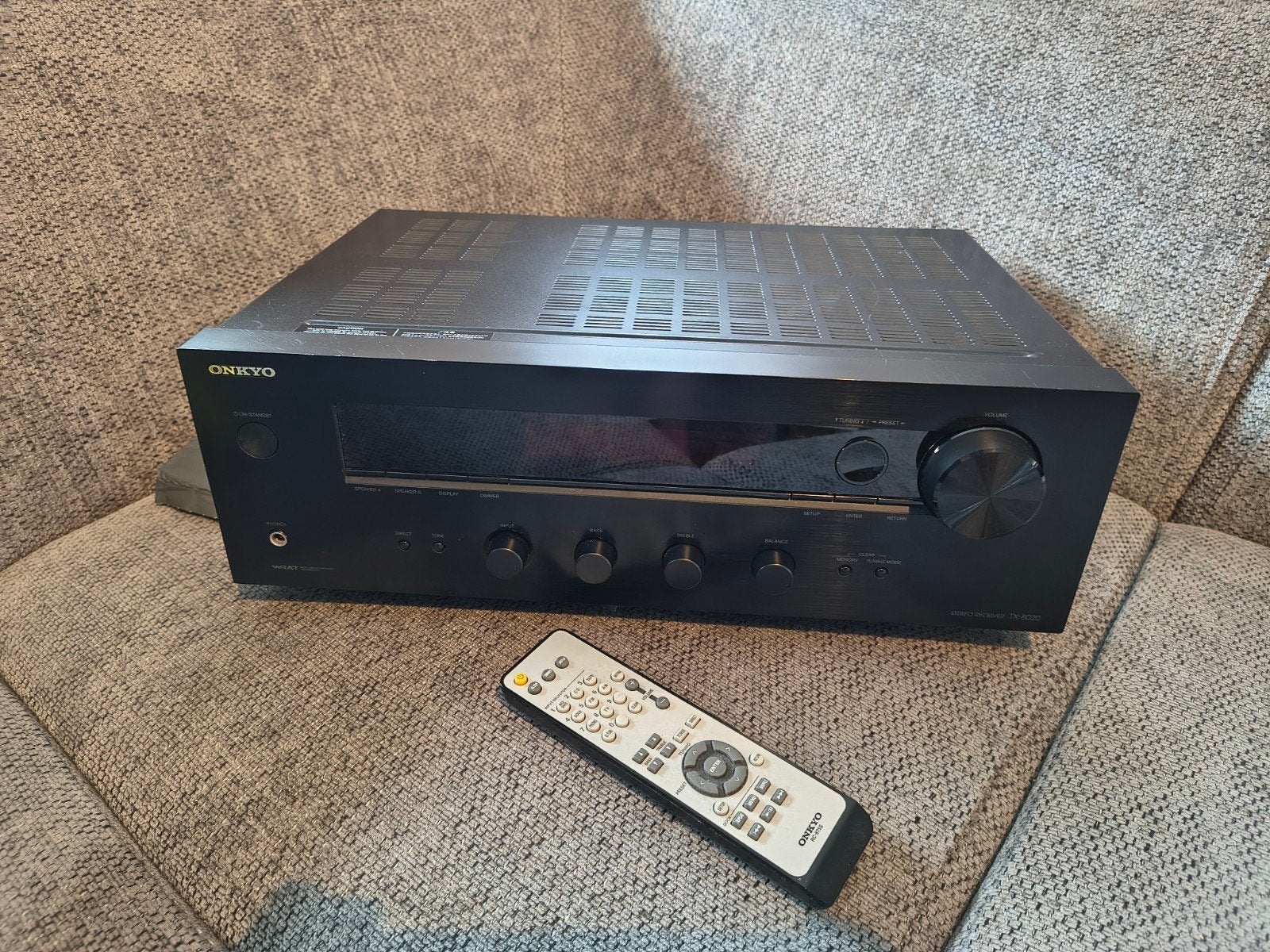 Onkyo TX-8020 Stereo Receiver met afstandsbediening, Ophalen of Verzenden, Zo goed als nieuw, 60 tot 120 watt, Stereo