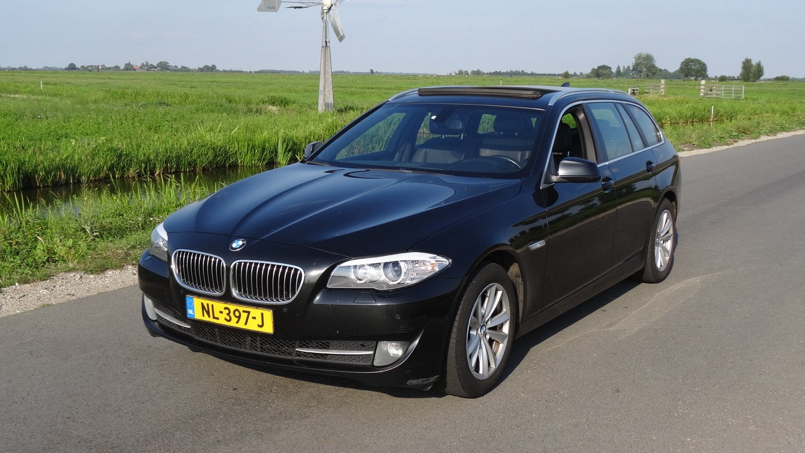 BMW 5-Serie 2.0 520D Touring 2012 Zwart, Auto's, BMW, Achterwielaandrijving, 1995 cc, Zwart, 2000 kg