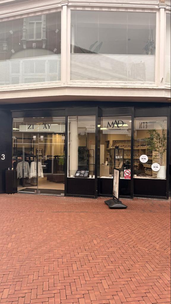 Kledingwinkel te Koop - Instapklaar!, Ophalen