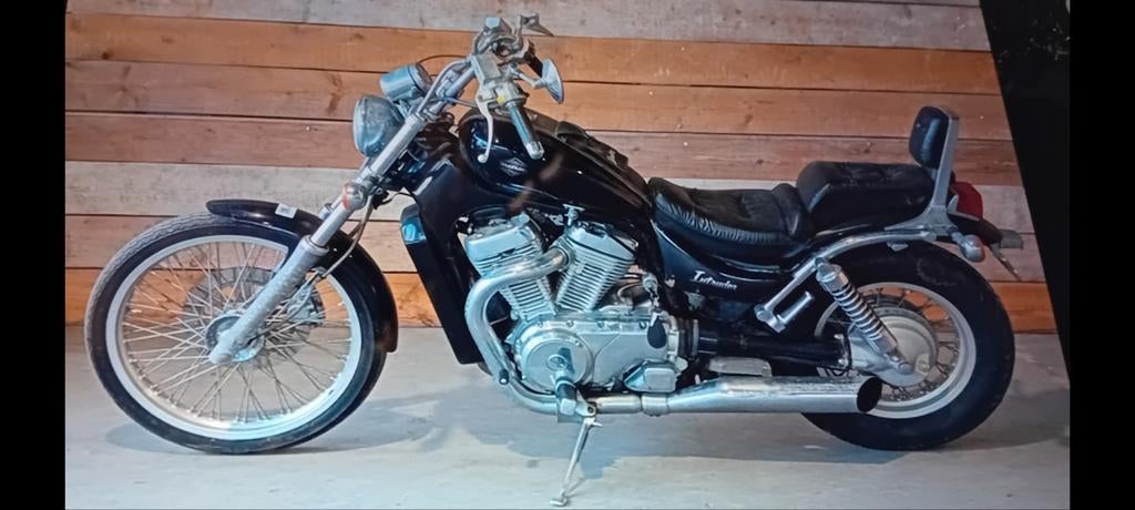 Suzuki Intruder Onderdelen 2000 motorblok wielen tank zadel, Ophalen of Verzenden, Gebruikt