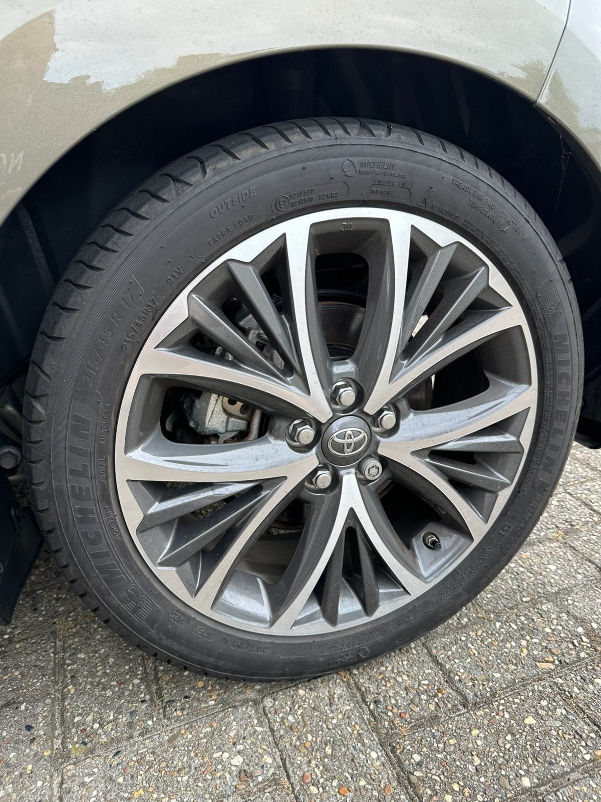 Toyota Yaris excutive lichtmetalen velgen 2024, Ophalen, Banden en Velgen, 17 inch, Personenwagen