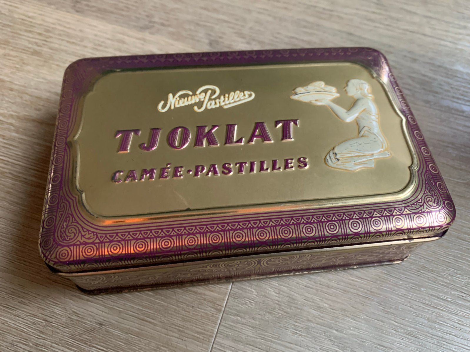 Vintage Tjoklat Camee Pastilles blikje, Ophalen of Verzenden, Gebruikt, Overige, Overige merken
