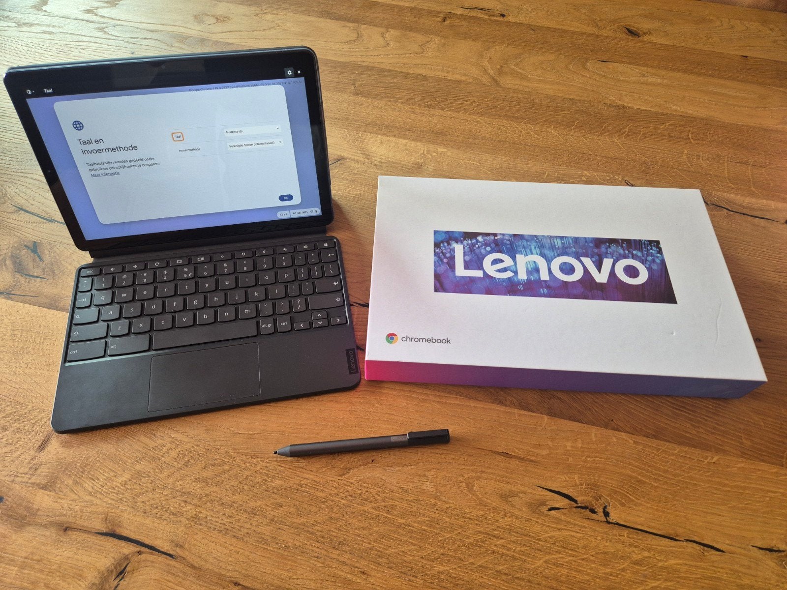 Lenovo IdeaPad Duet Chromebook met Stylus Pen, Computers en Software, Chromebooks, Gebruikt, 10 inch of minder, 4 GB of minder
