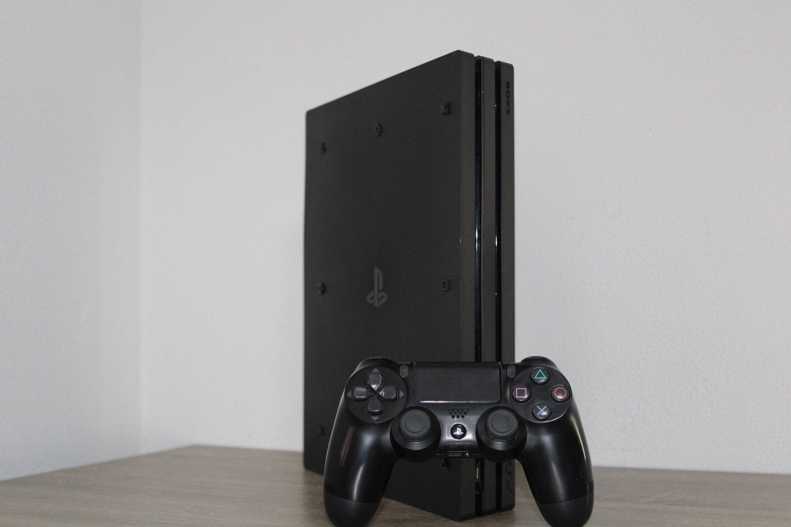 Sony PlayStation 4 Pro 1TB 4K + 1 Controller + 8 Spellen, Spelcomputers en Games, Met games, Ophalen of Verzenden, Zo goed als nieuw