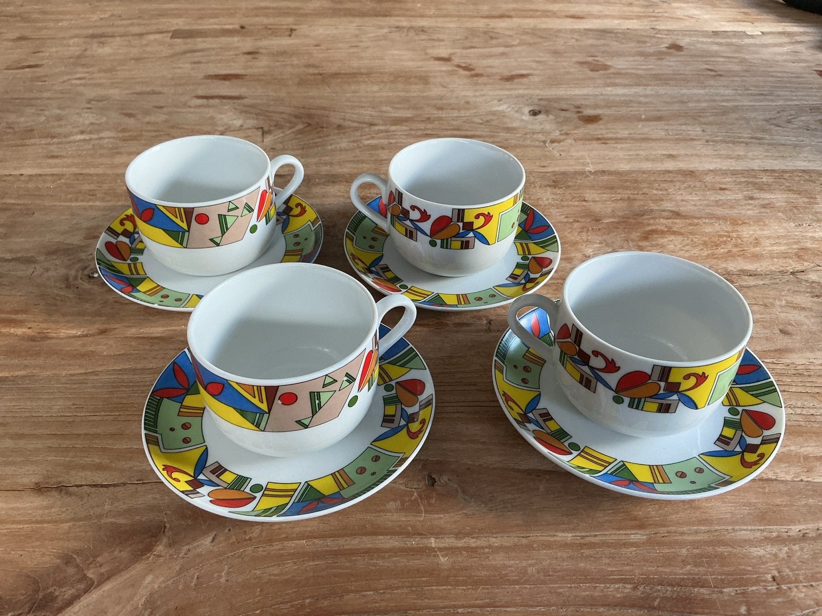 DE kop & schotel Jarolina collectie Memphis stijl (1980), Ophalen, Zo goed als nieuw, Porselein, Kop en/of schotel