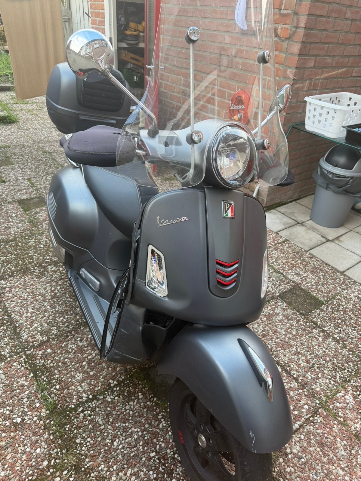Vespa gts 125, Ophalen, Zo goed als nieuw, Benzine, Vespa