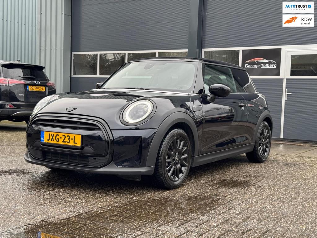 Mini Mini 1.5 Cooper Essential 19.466 km. Stijlvol en sporti, Auto's, Mini, Voorwielaandrijving, 136 pk, Euro 6, Leder