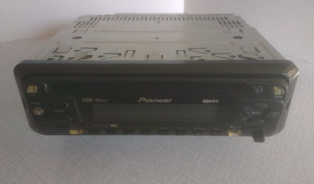 PIONEER DEH-1530R - Autoradio CD Speler - Youngtimer, Auto diversen, Autoradio's, Ophalen of Verzenden, Gebruikt