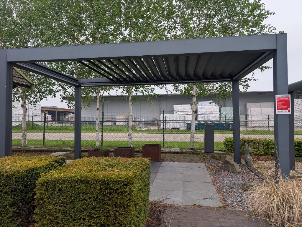 Lamellenoverkapping (elektrisch), showmodel., Tuin en Terras, Ophalen, Gebruikt, Veranda
