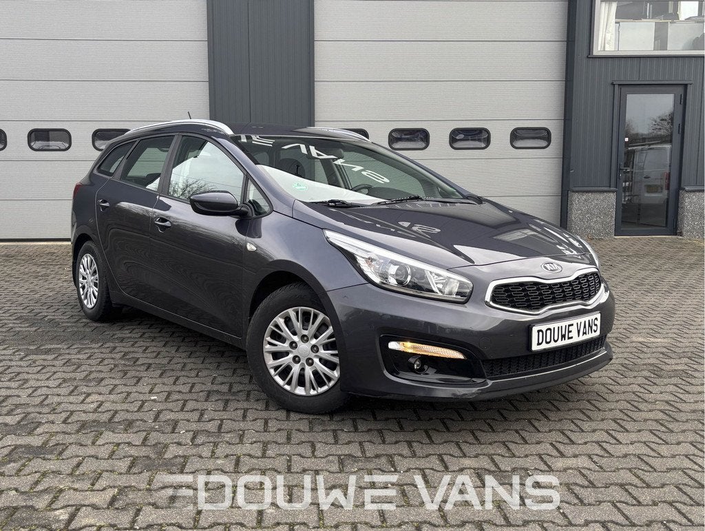Kia Ceed Attract Airco 1.4 Stuurverwarm. Hill Assist Isofix, Auto's, Kia, Voorwielaandrijving, Gebruikt, Euro 6, 4 cilinders