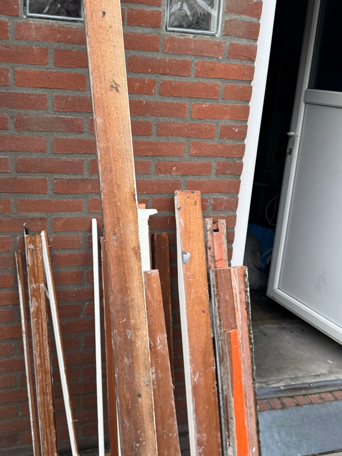 Diverse partij gebruikt hout, balken en planken hardhout, Doe-het-zelf en Verbouw, Hout en Planken, Ophalen, Gebruikt, Balk, Vuren