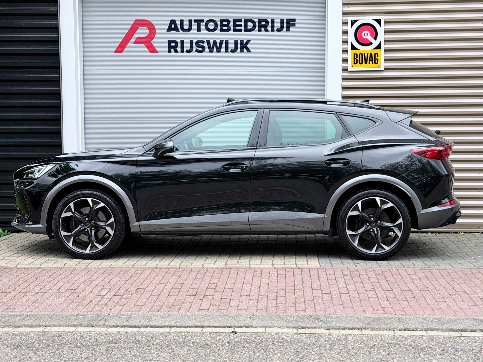 Cupra FORMENTOR 2.0 TSI 4DRIVE Beats/Memory/Pano, Auto's, Euro 6, 4 cilinders, Leder en Stof, Zwart