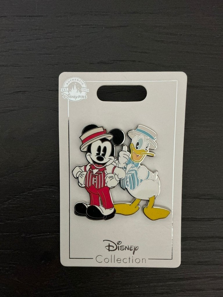 Twee Disney pins Olaf Frozen en Mainstreet Disneyland, Verzamelen, Ophalen of Verzenden, Overige figuren, Nieuw, Overige typen