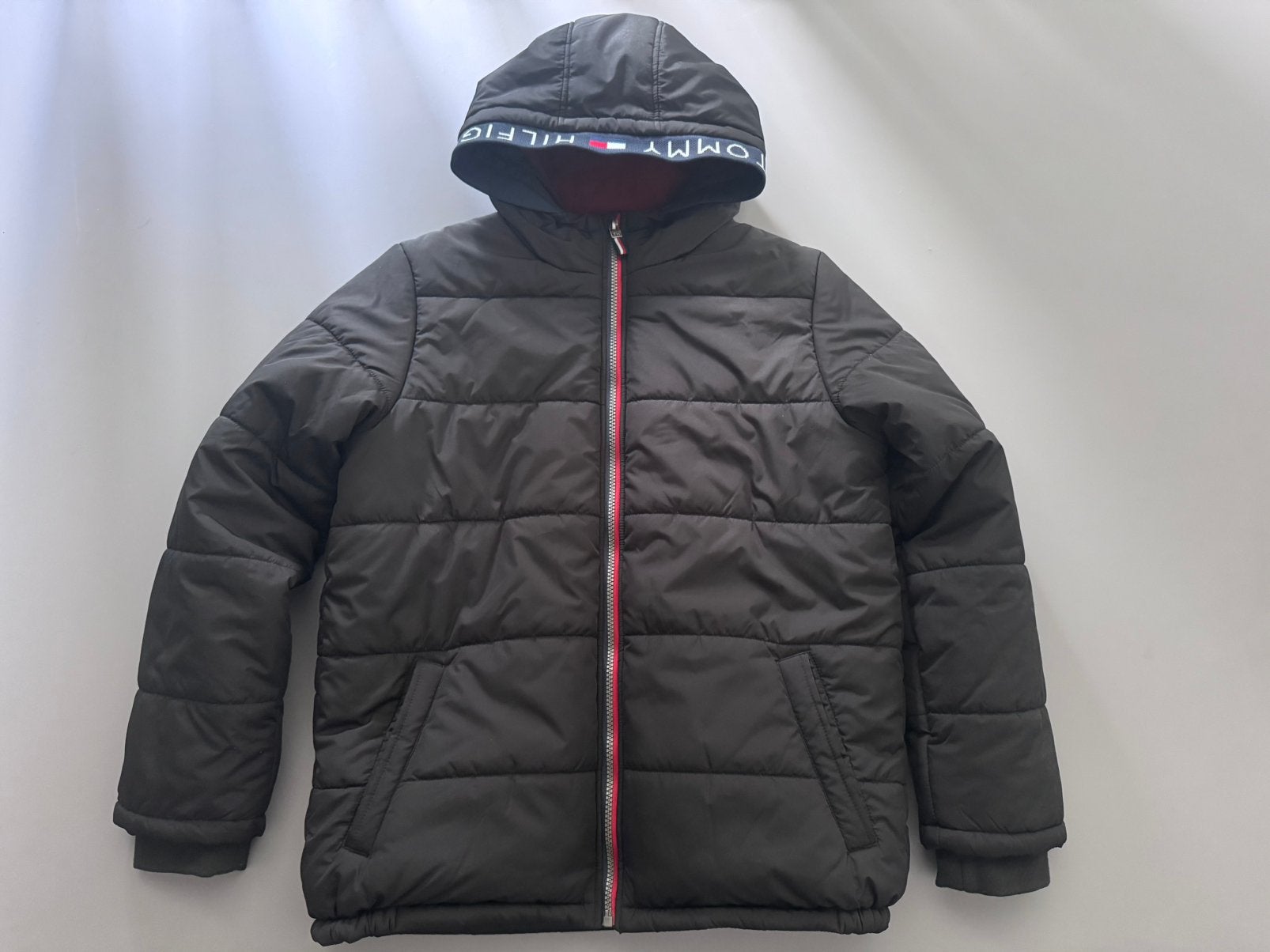 100% orig Tommy Hilfiger jas nieuw mt 164 zwart ralph lauren, Ophalen, Nieuw, Jongen, Jas
