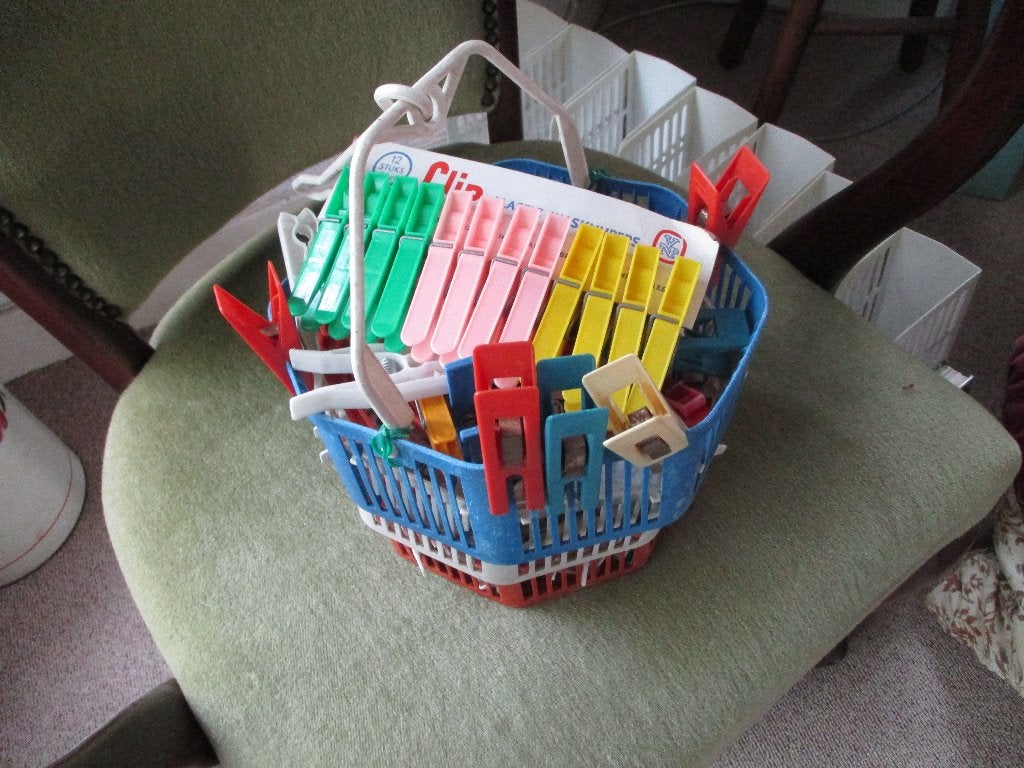 Rond wasknijperbakje met wasknijpers en wasmand., Ophalen, Overige typen