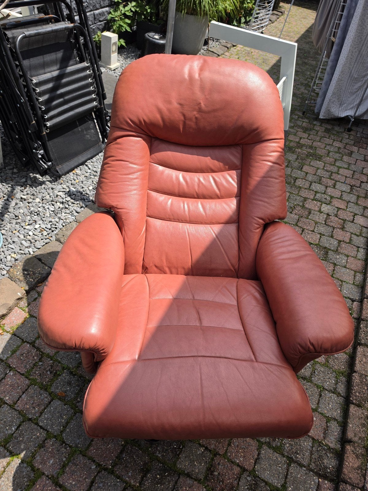 Comfortabele relaxstoel - Bruin leer, Huis en Inrichting, Gebruikt, Klassiek, Comfortabel, Ophalen of Verzenden, 75 tot 100 cm