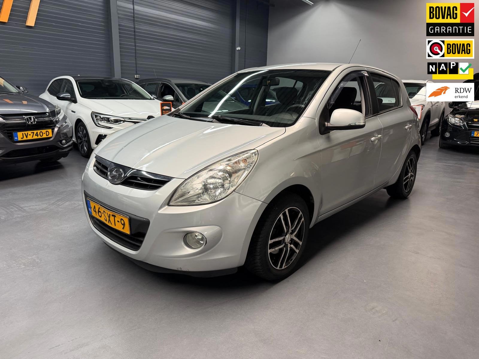 Hyundai I20 1.2i i-Motion AIRCO NAP NL AUTO, Auto's, Euro 5, 450 kg, Gebruikt, 31 €/maand