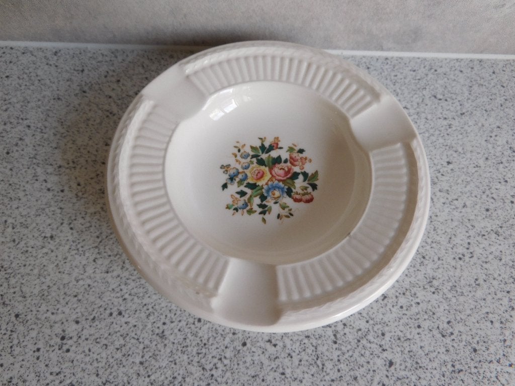 Asbak 11 cm. Conway Wedgwood, Ophalen of Verzenden, Zo goed als nieuw, Aardewerk, Overige typen