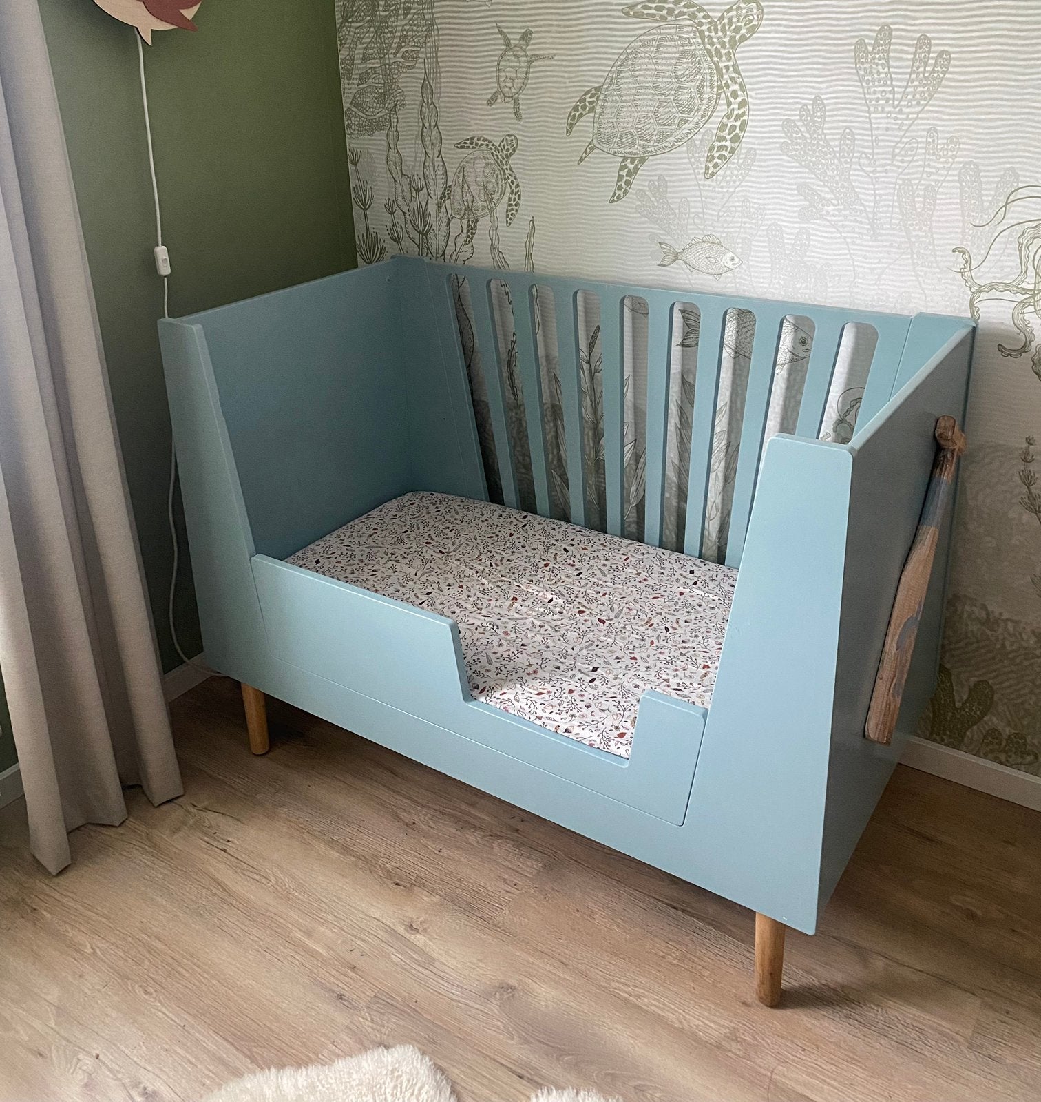 Done by Deer ledikant., Ophalen, Zo goed als nieuw, Minder dan 140 cm, Matras