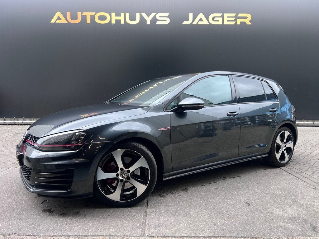 Volkswagen Golf 2.0 TSI GTI Pano Dynaudio Michelin, Auto's, Stof, Gebruikt, 1984 cc, Zwart