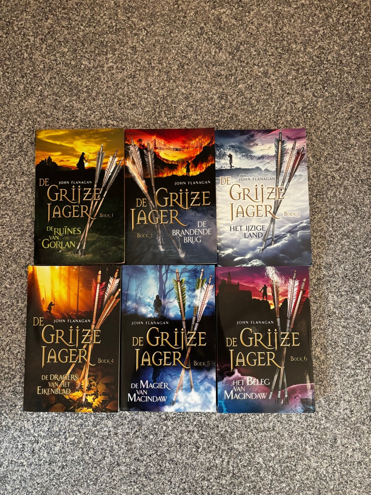De Grijze Jager boeken 1 t/m 6 - John Flanagan, Ophalen of Verzenden, Zo goed als nieuw