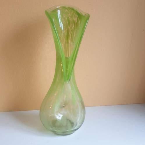 Vintage retro glazen vaas met deuk & groen vlek patroon 1104, Ophalen of Verzenden, Huis en Inrichting