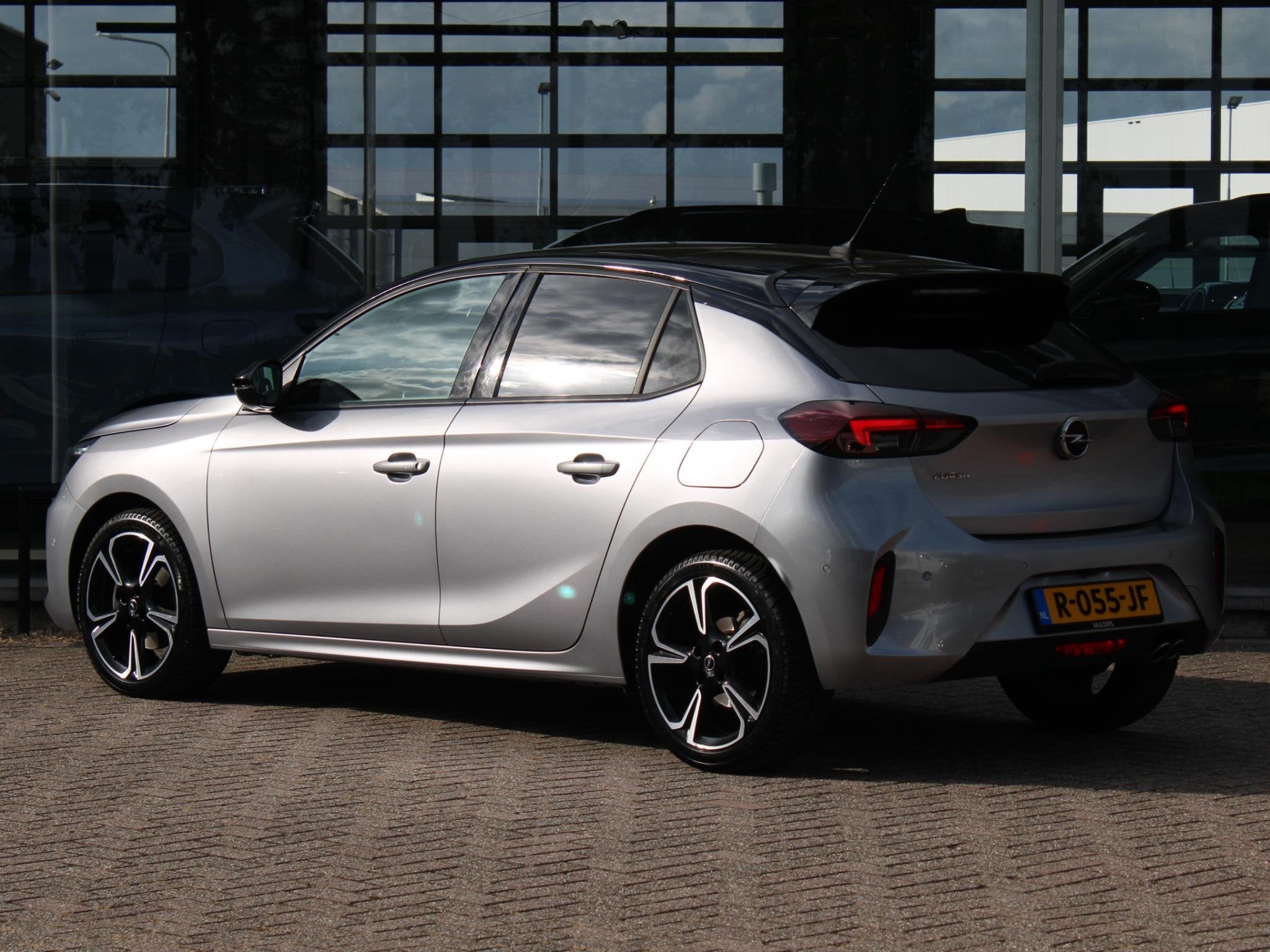 Opel Corsa 1.2T GS Line Automaat | Camera/Panoramadak/Stoelv, 12 maanden, Gebruikt, Euro 6, Corsa