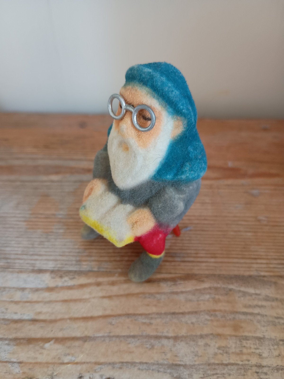 Lezende kabouter Efteling, Ophalen of Verzenden, Gebruikt, Beeldje of Poppetje