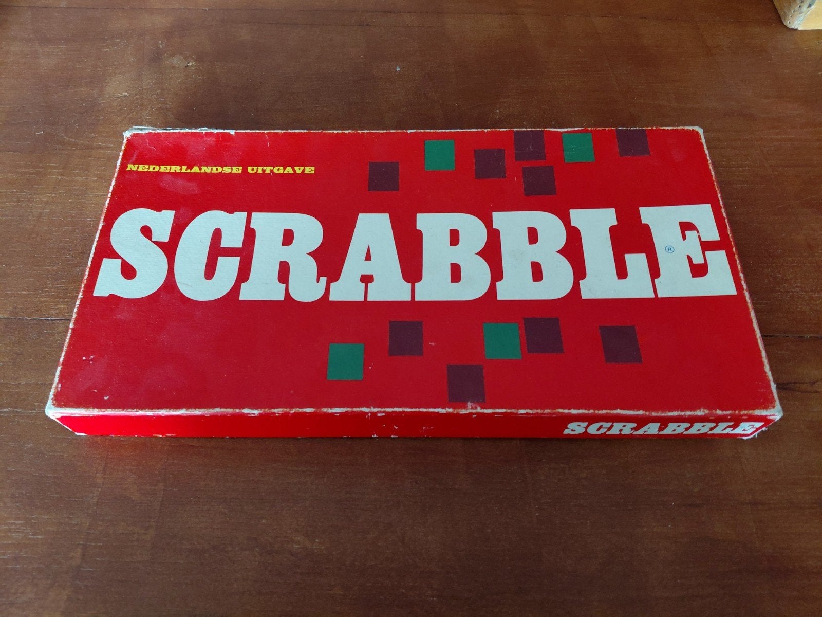 Scrabble bordspel - Nederlandse uitgave (mist 2 stenen), Hobby en Vrije tijd, Gezelschapsspellen | Bordspellen, Drie of vier spelers