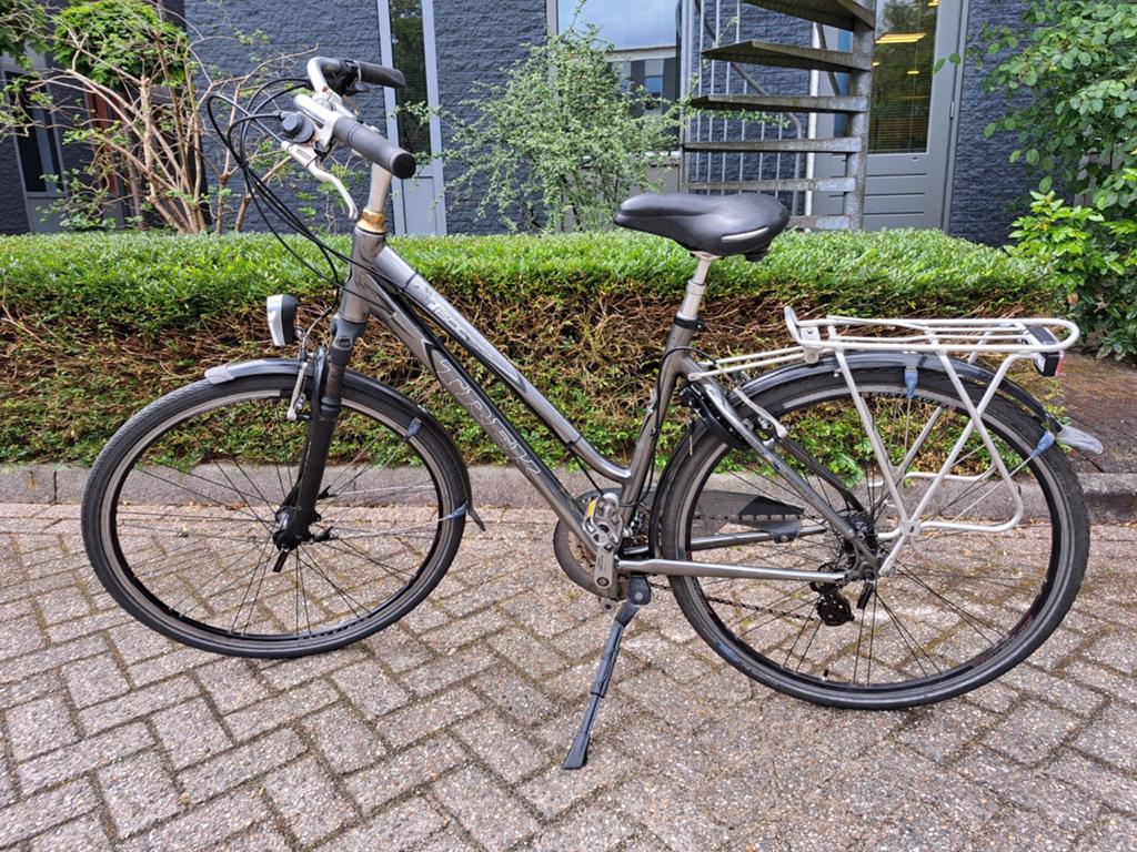 Trek damesfiets - Comfortabel en betrouwbaar, Fietsen en Brommers, Fietsen | Dames | Sportfietsen en Toerfietsen, Gebruikt, Velgrem