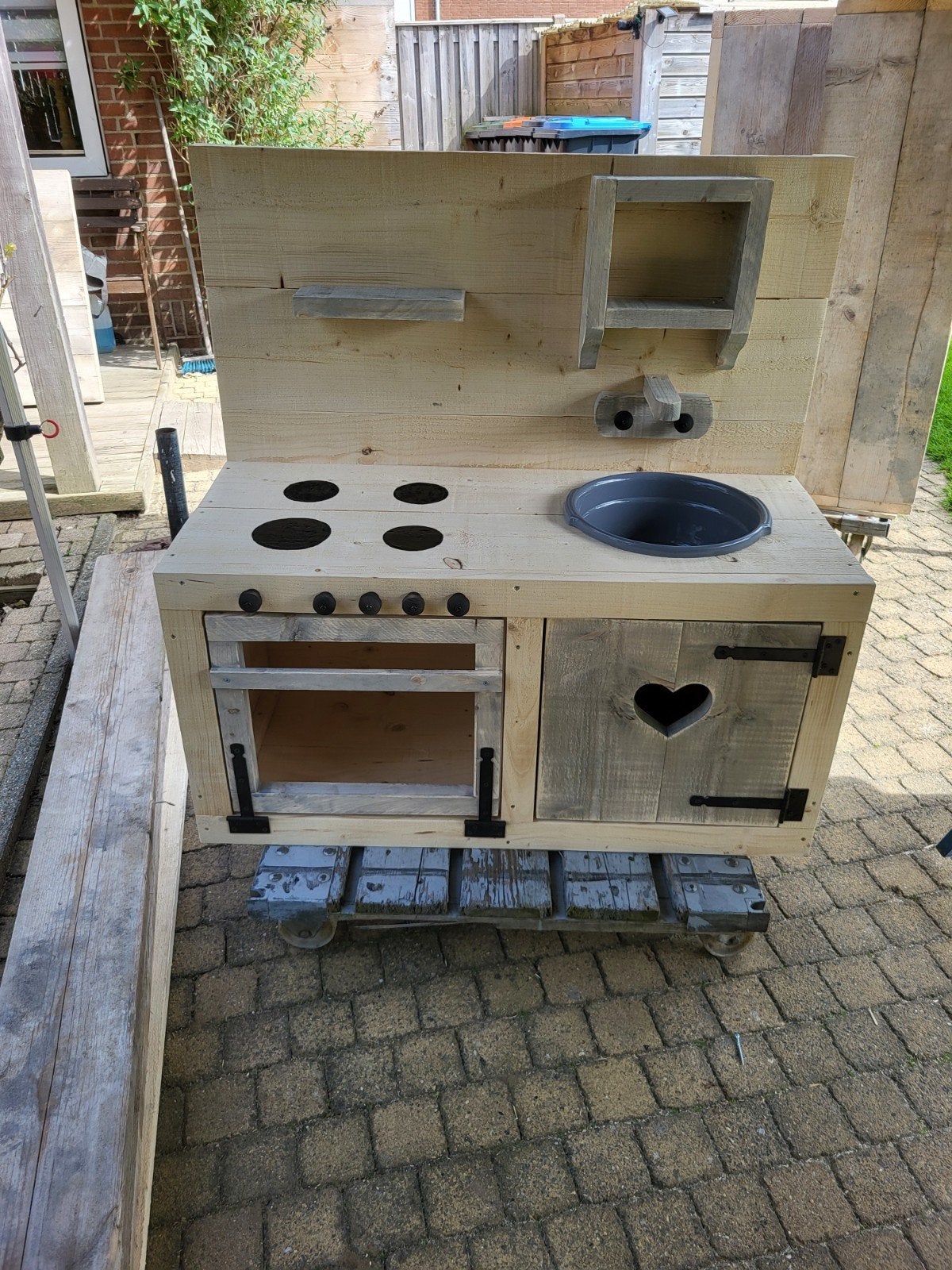 Kinderkeuken steigerhout, Ophalen