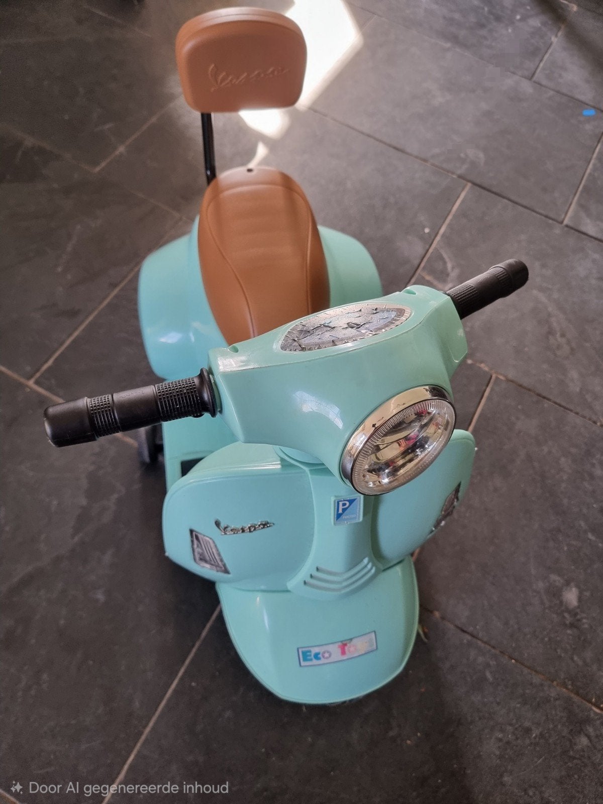 Eco Toys Vespa elektrische scooter - lichtblauw, Ophalen, Gebruikt